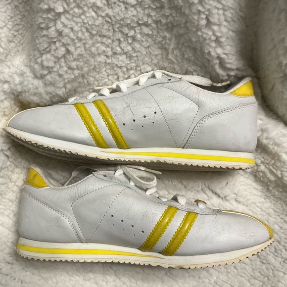 Y2K Vintage Streetwear Sneakers White Leather w/ patent yellow accents size 7.5 - Picture 3 of 14